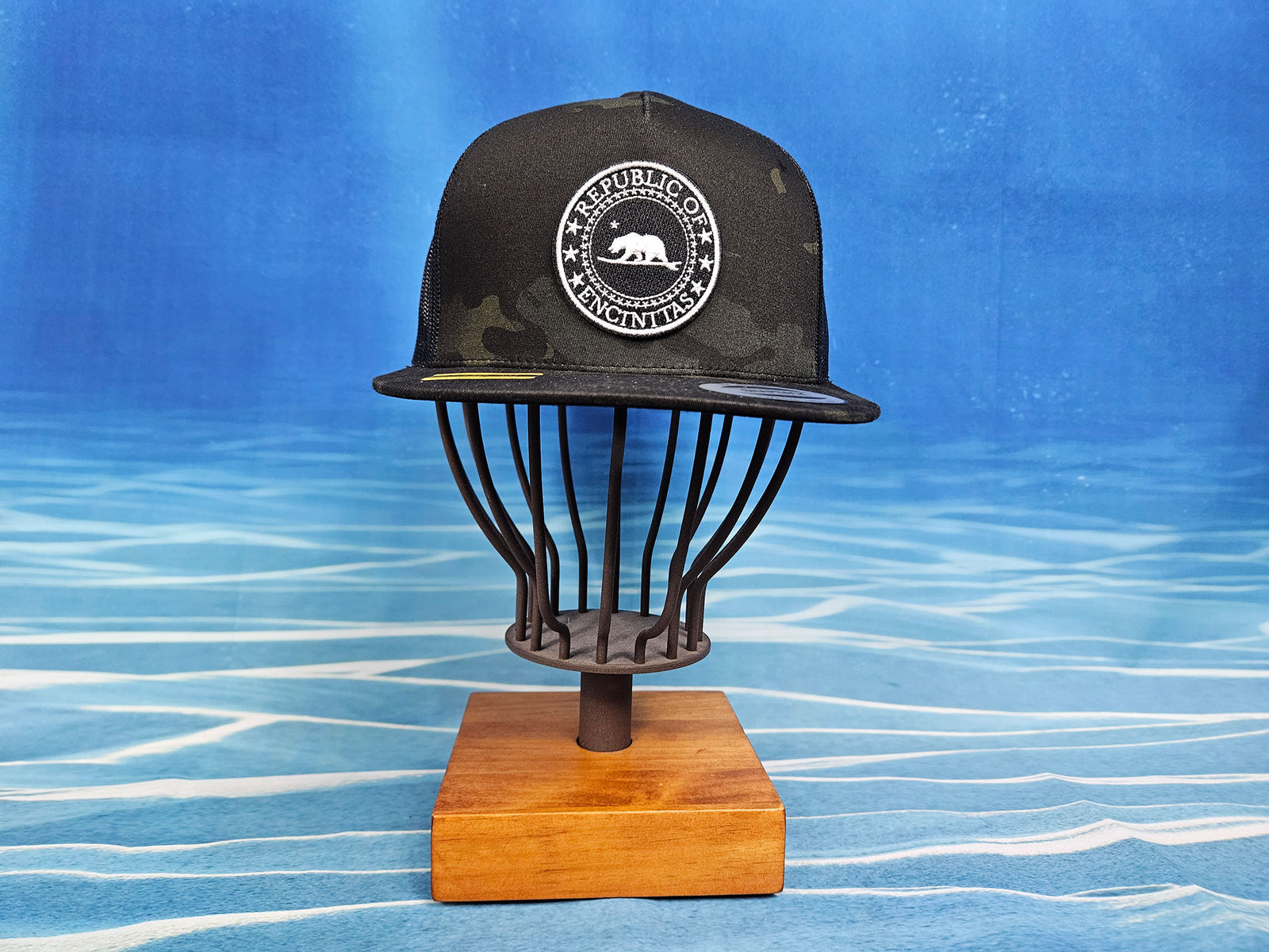 encinitas  SURFBOARDS キャップ。 Encinitas-Shaka-Hat-Black-Gold